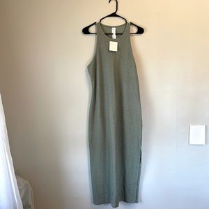 Fabletics NWT - Crinkle Knit Tank Midi-Dress in Desert Cactus - size L/10